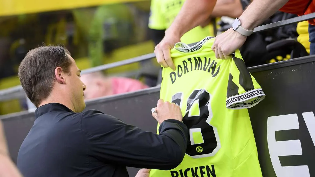 Le Borussia Dortmund change de robe au milieu de la Coupe du monde du club