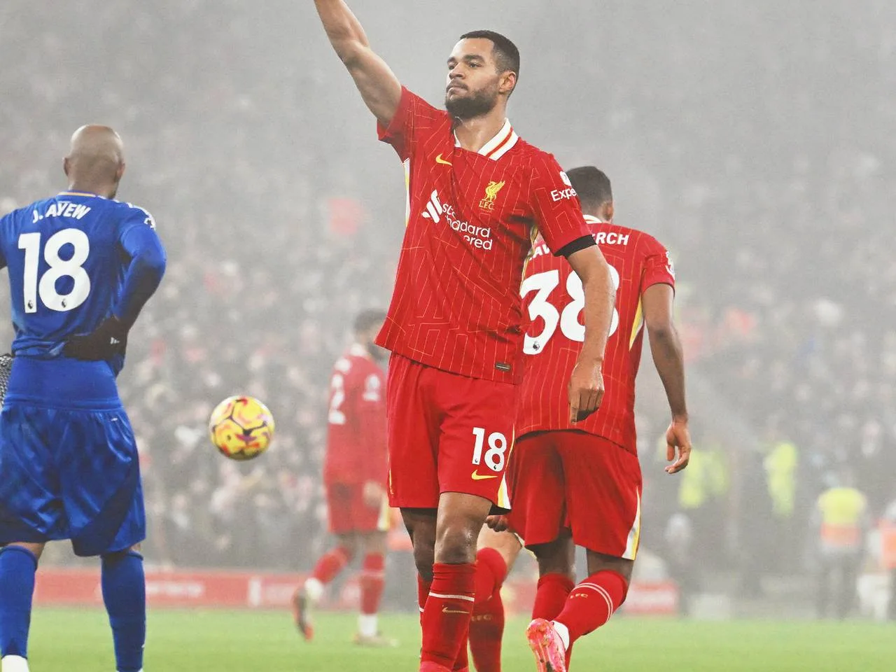 Appelé en quittant le Bayern Munich, Cody Gakpo: Je me concentre sur Liverpool