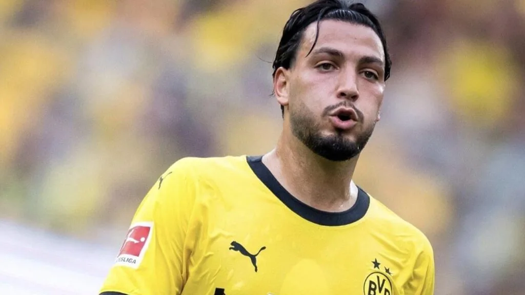 Borussia Dortmund – Bundesliga : Ramy Bensebaïni de retour au sommet, son club lui rend hommage !