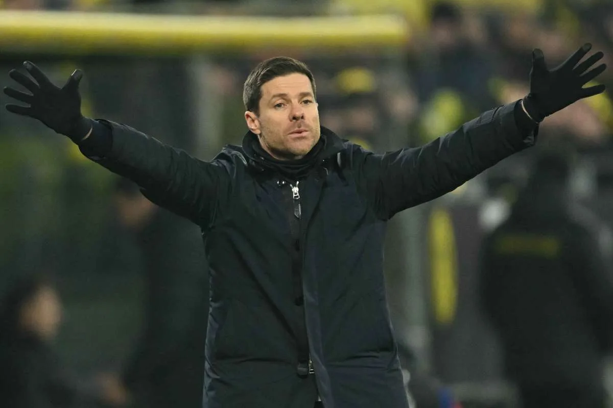Xabi Alonso salue la discipline de Leverkusen lors d’une victoire importante au Borussia Dortmund