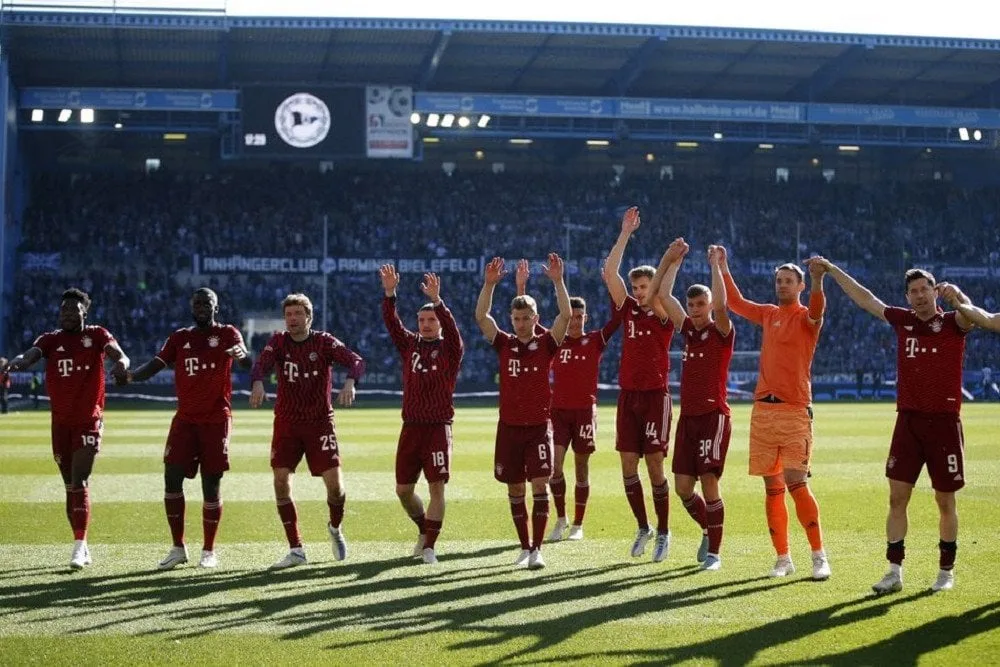Feyenoord vs Bayern Munich Prédiction de score, tête à tête et composition des joueurs