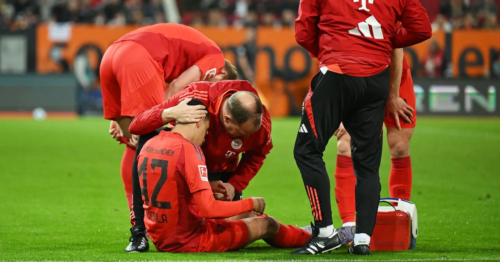 Bundesliga : Le Bayern Munich renverse Augsburg mais perd Jamal Musiala sur blessure avant d’affronter l’Inter en C1