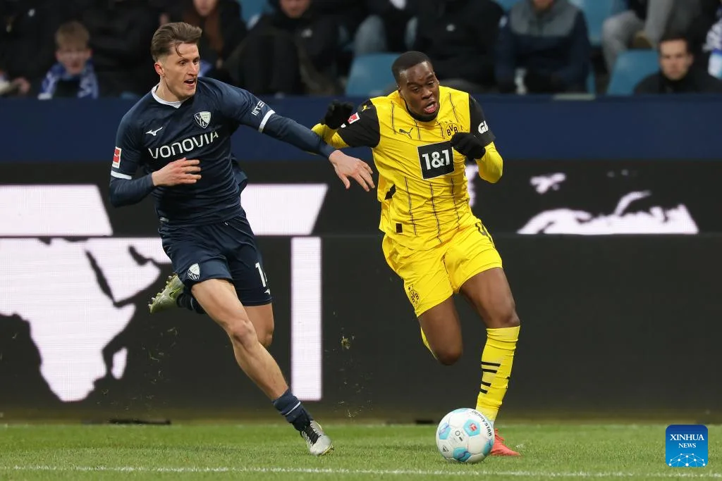 Bochum a bouleversé Dortmund alors que le Bayern tire Leverkusen dans le titre Bundesliga Battle-Xinhua