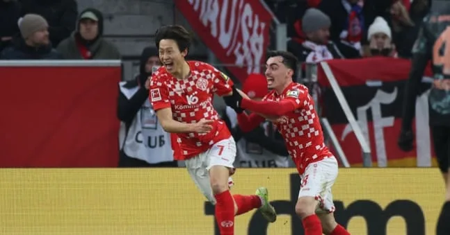 Ijaeseong Lee gagne l’équipe de Bundesliga de la semaine Honneur avec deux passes décisives – Chosunbiz