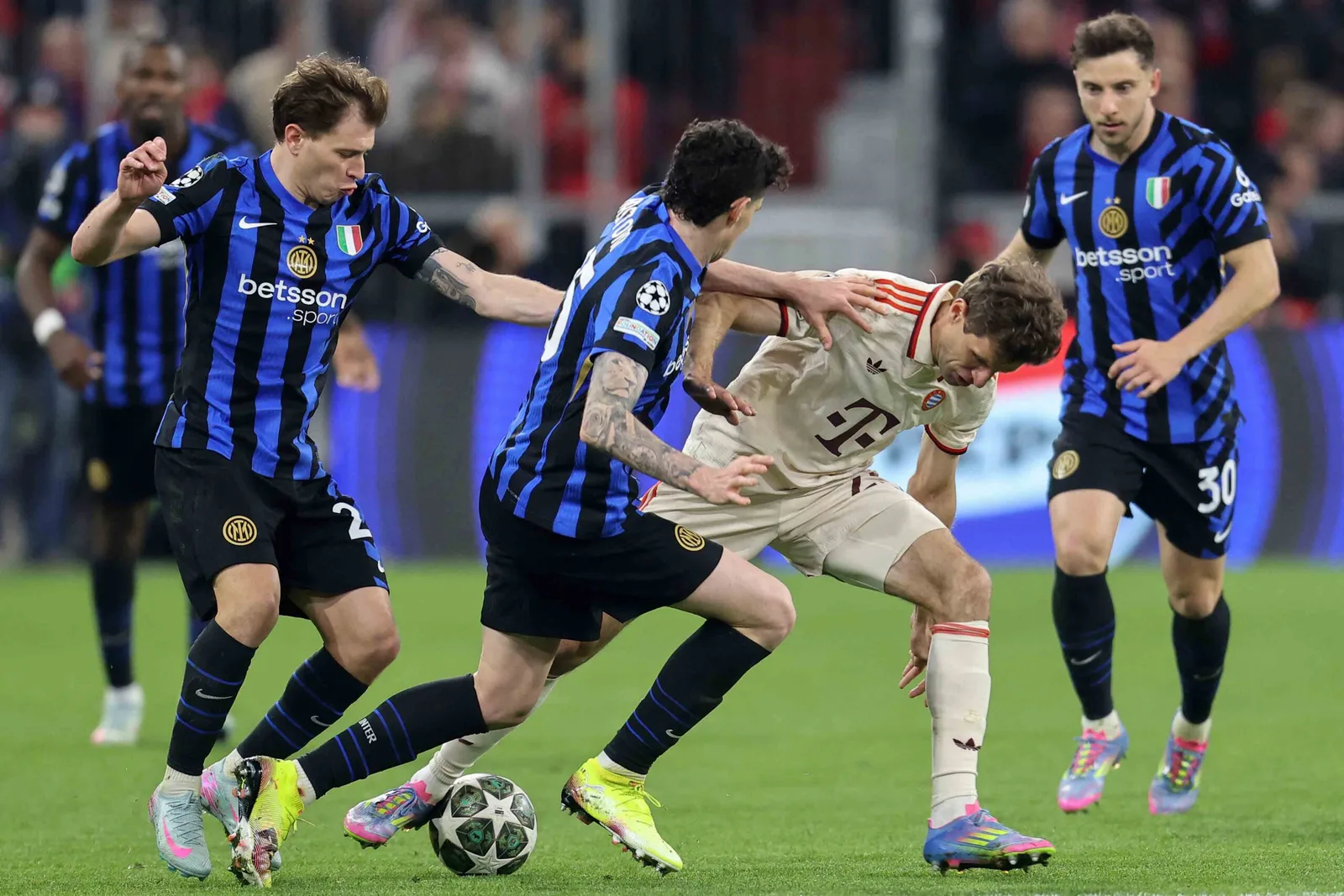 Inter Milan a conquis le Bayern Munich 2-1