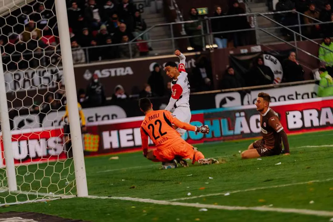 Aperçu | #Sgefcsp | Eintracht Frankfurt – FC St. Pauli | 32edDay | Bundesliga | 2024/25 | Dimanche 11 mai 2025 | 17h30 | Deutsche Bank Park, Francfurt | Dazn, eintrachtfm