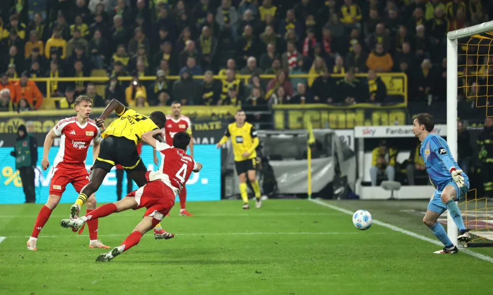 Andrej Ilic atomisé par le Borussia Dortmund de Serhou Guirassy, adversaire du LOSC en Ligue des Champions
