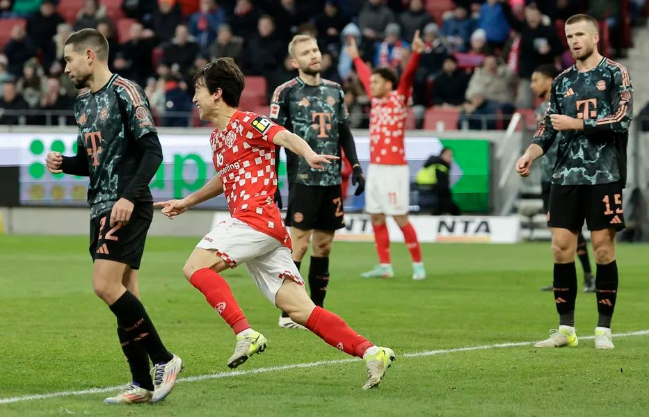 Le Bayern Munich est tombé face à Mayence et a été approché par le Bayer Leverkusen, qui a gagné