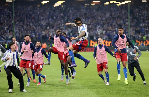 Hamburger SV revient enfin à Bundesliga après sept saisons en deuxième division