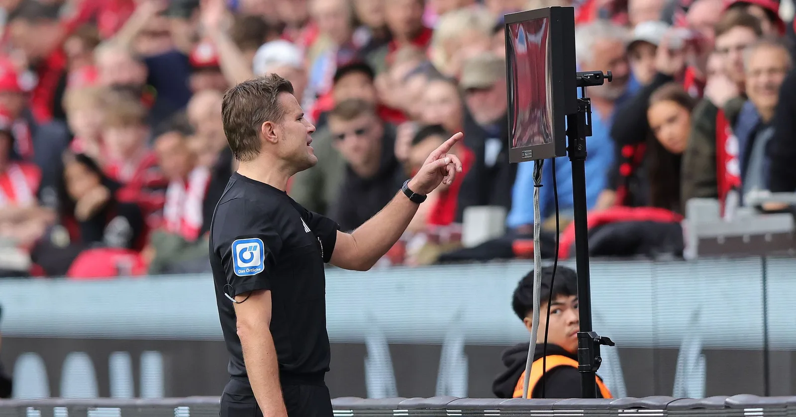 La Bundesliga va tester les micros ouverts pour les arbitres