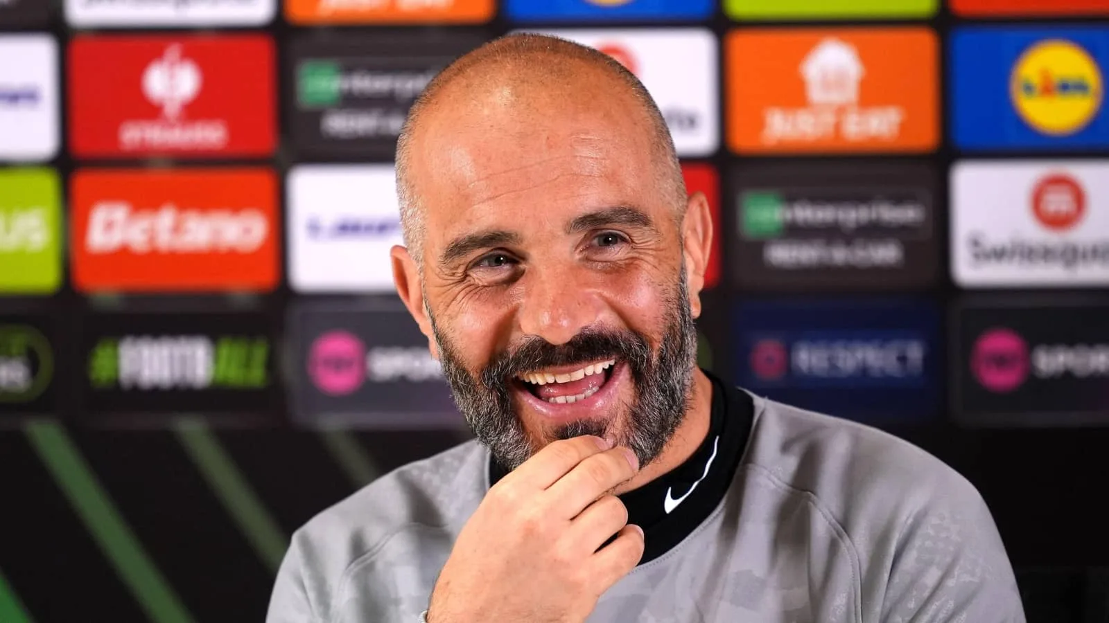 L’accord de «sept ans» était d’accord avec Bundesliga Ace en tant qu’Arsenal brutalement «snobbed»