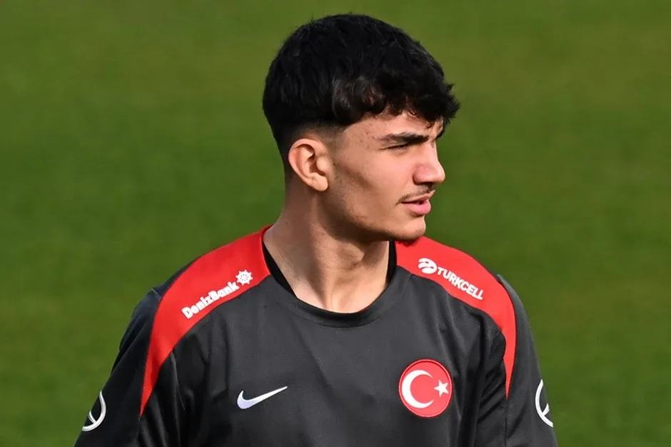 Can Uzun : un talent turc montant qui fait des vagues en Bundesliga