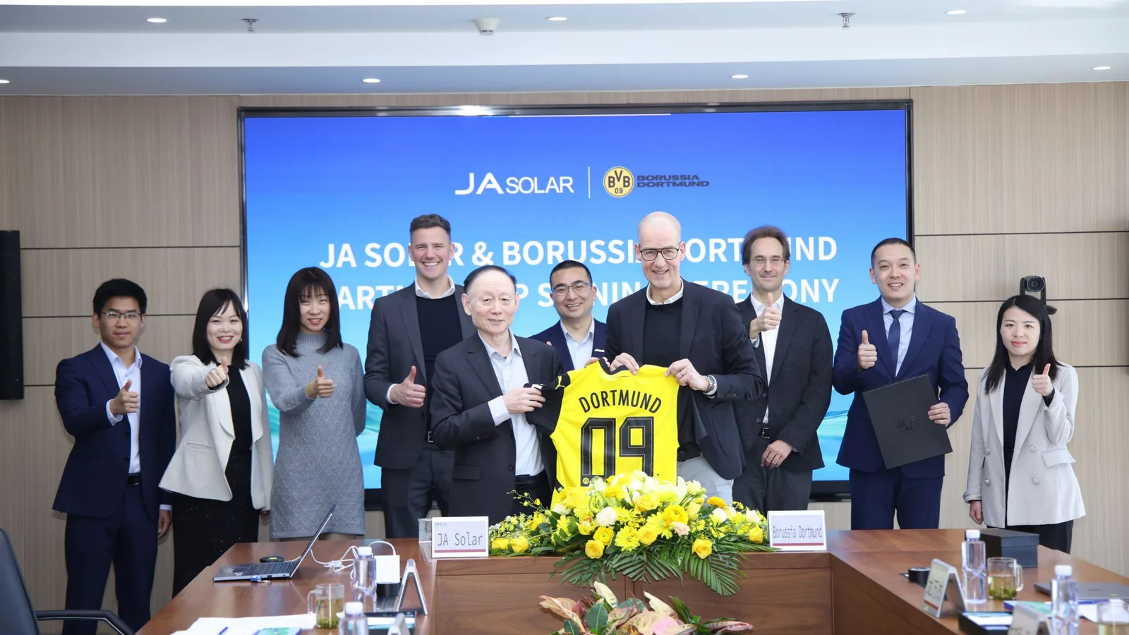 JA Solar et Borussia Dortmund annoncent le partenariat et le projet majeur conjoint