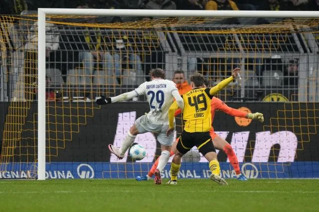 Dortmund concède le nul contre Hoffenheim dans le temps additionnel