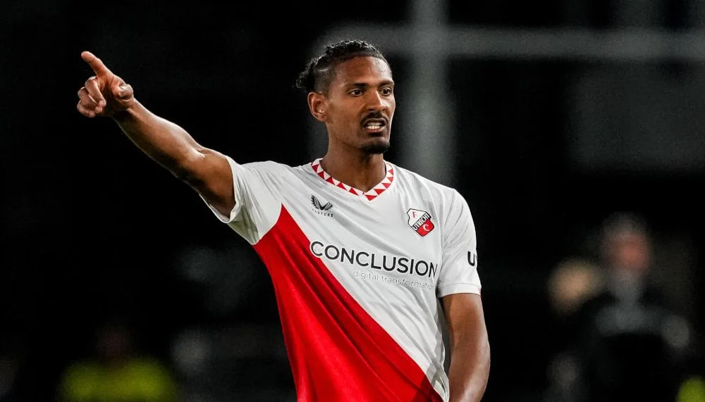 Le Borussia Dortmund trouve des clients pour Sébastien Haller