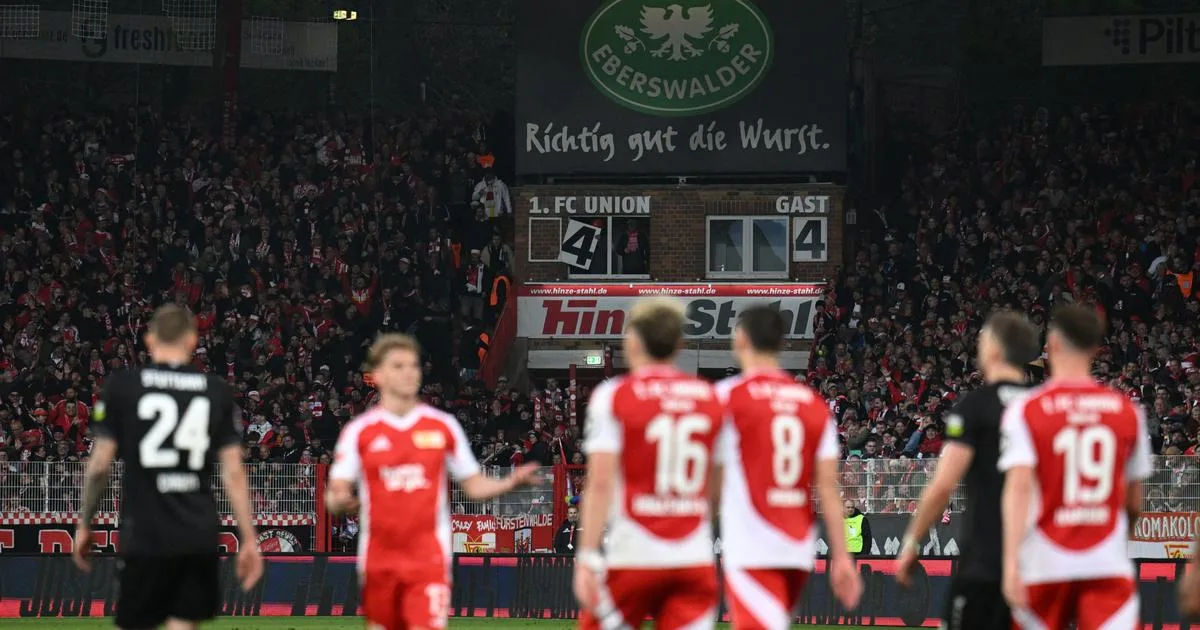 8 buts en première période, match de folie et nouveau record en championnat