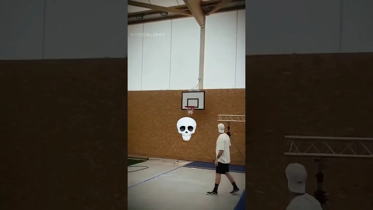 wtf 😳 #respect #football #skills #funny #edit #bundesliga #worldcup #fifa #liverpool #sports
