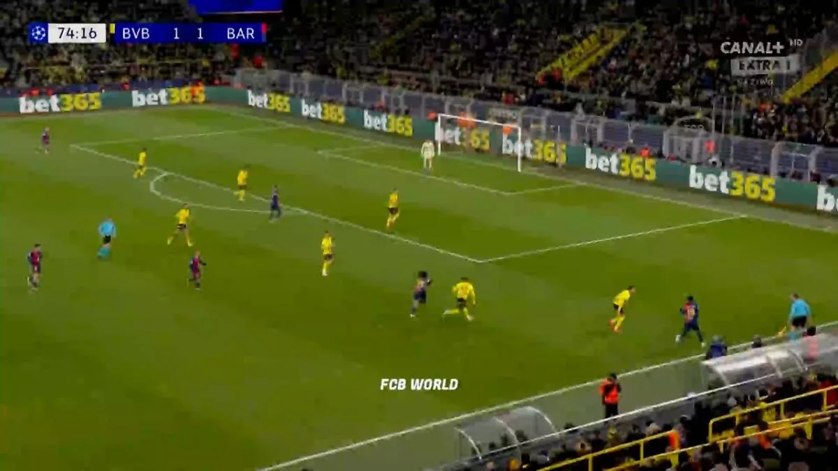 REGARDER: Le super sous Ferran Torres marque pour Barcelone avant que le Borussia Dortmund ne trouve le deuxième égaliseur