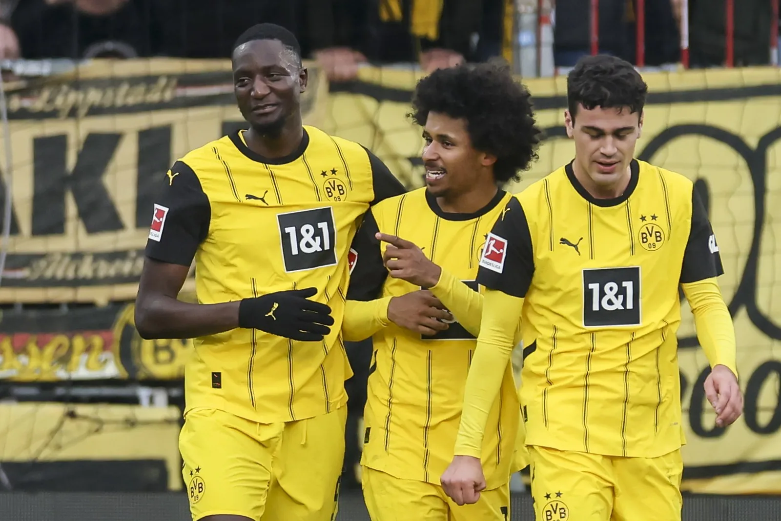 Bundesliga : Dortmund confirme avec une victoire à St. Pauli