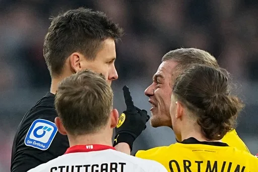 Leverkusen Cedes Ground dans la course au titre de Bundesliga, Dortmund perd à nouveau dans les débuts de Kovač