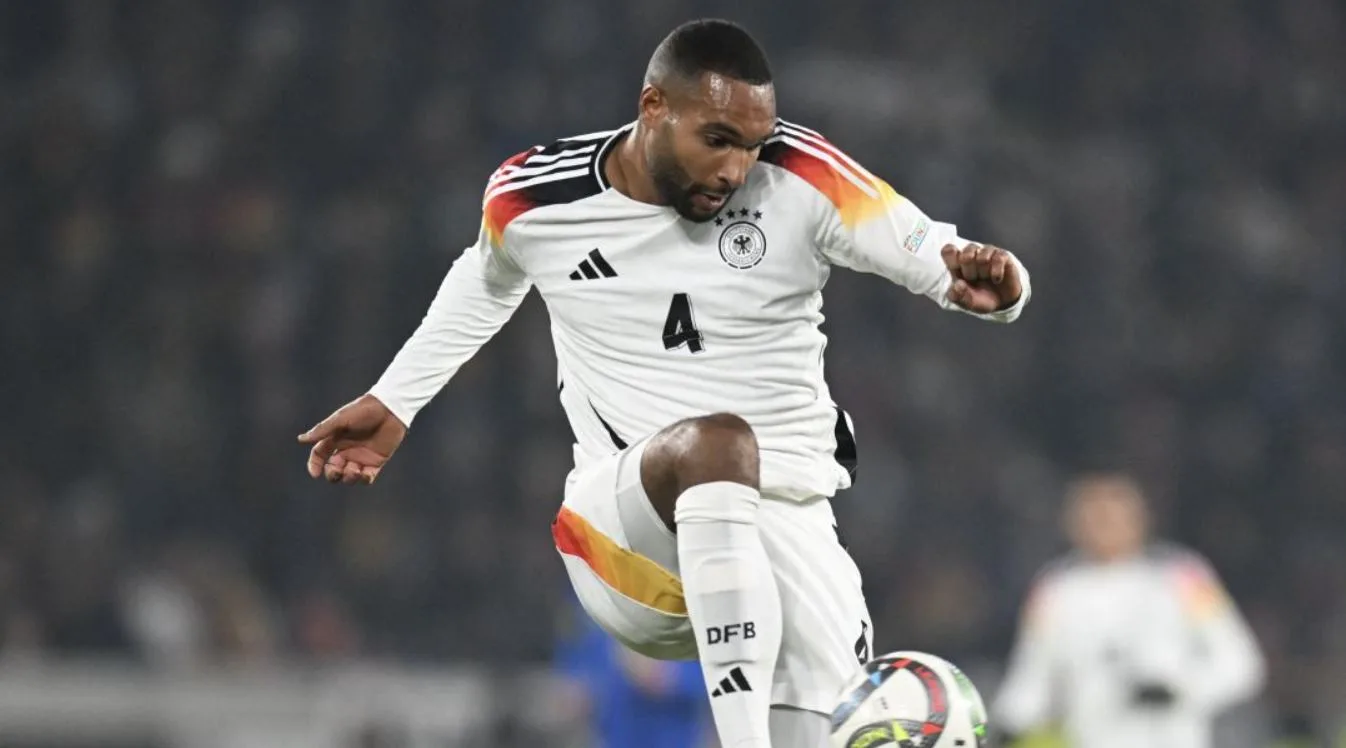 Le supérieur de Manchester United Bayern Munich dans la chasse au défenseur dur libre