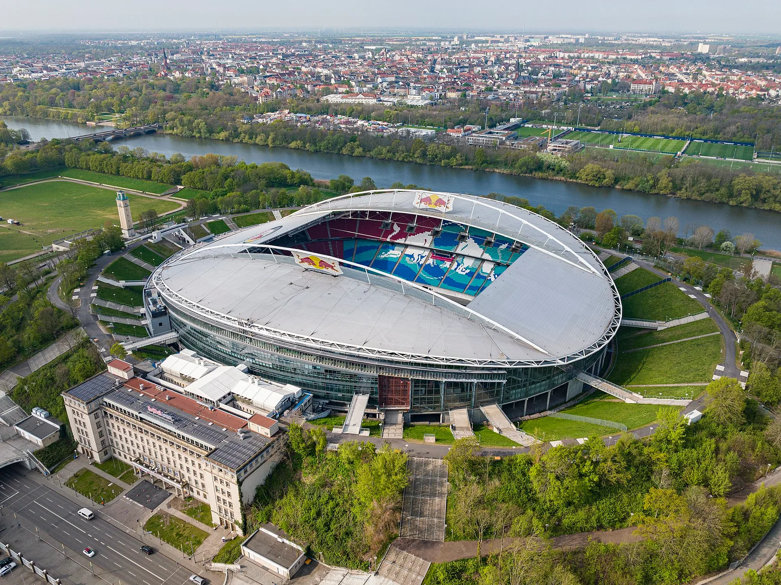 Bundesliga Club continue le championnat avec un entraîneur hongrois
