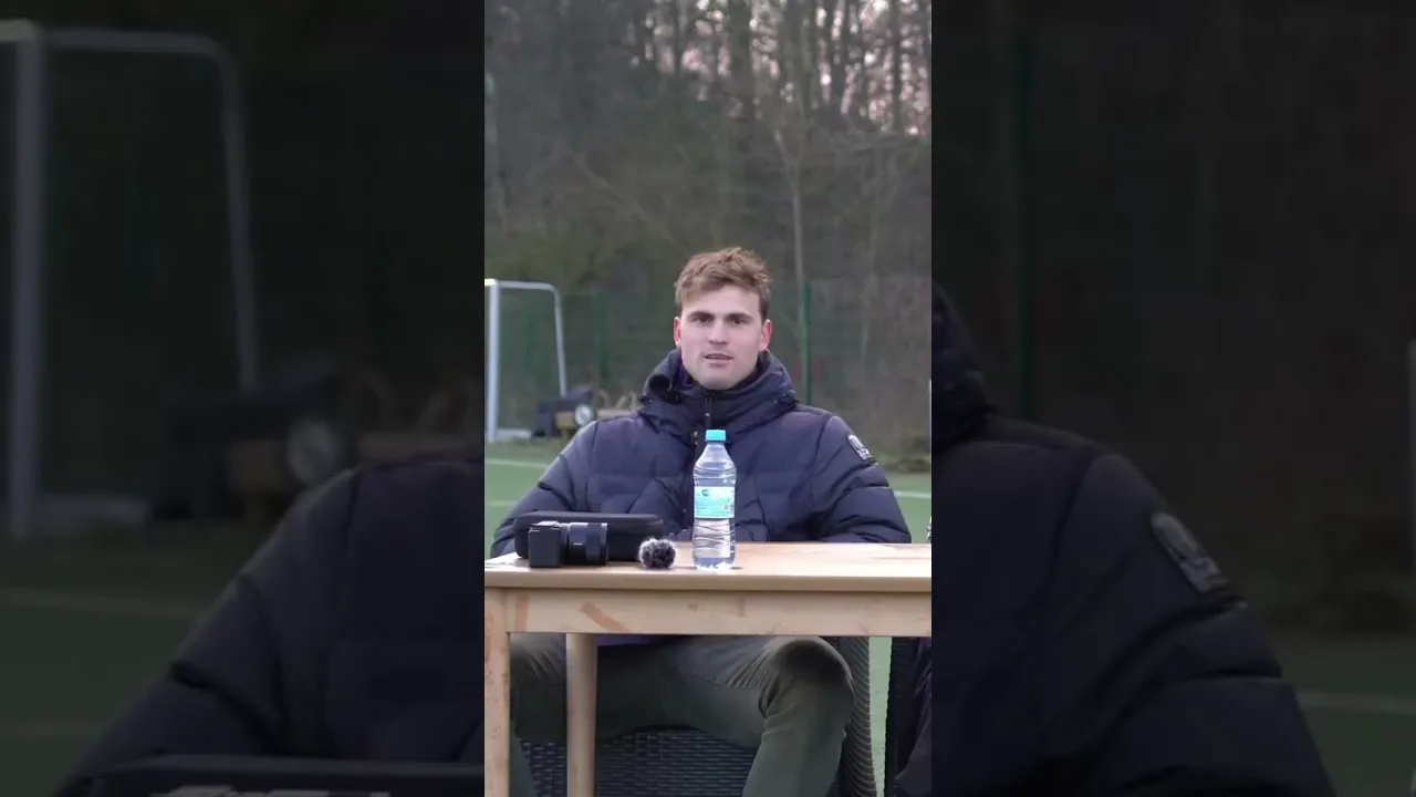U17 Bundesliga-Keeper wird frech 😅🙌 #skillers