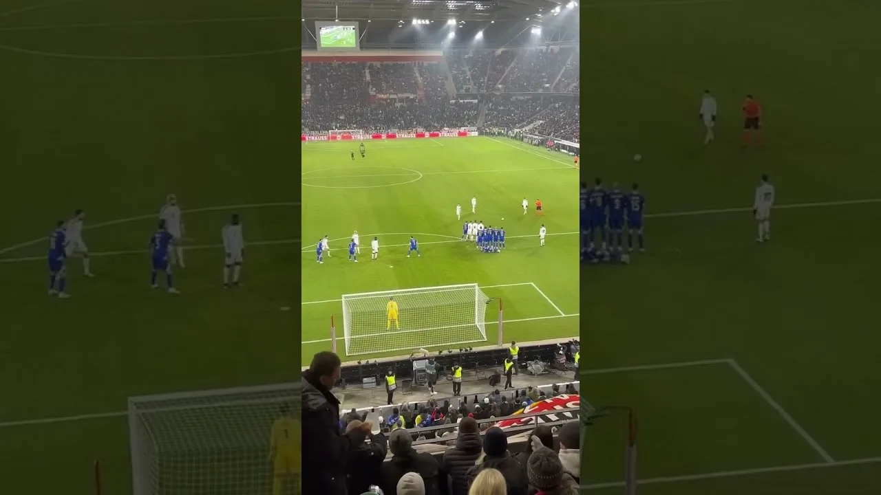 Free kick😳 #bundesliga #football #fifa