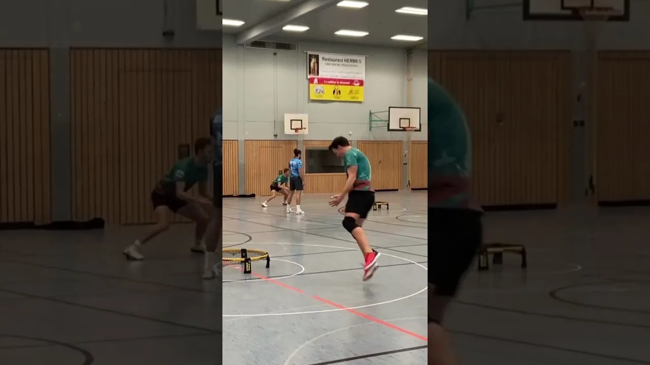 THESE DEFENSIVE TOUCHES 😍📹 – ©️ @multipleangles2441  – #RoundnetGermany #Roundnet #Bundesliga