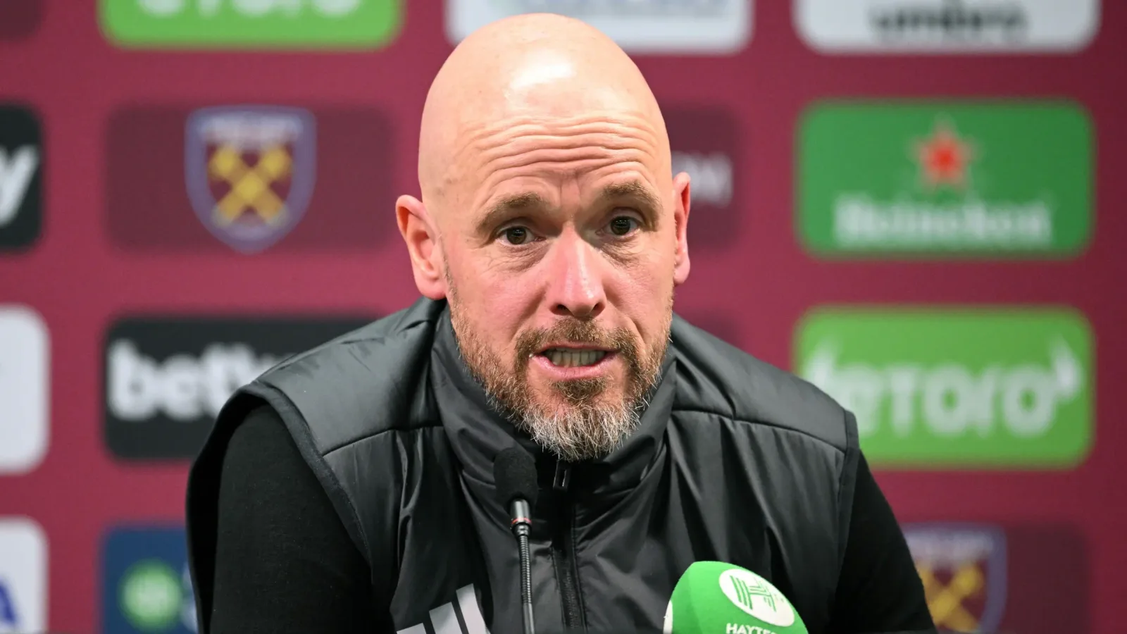 Erik ten Hag écarté pour le poste d’entraîneur du Bayer Leverkusen : révélation choquante du deuxième choix.