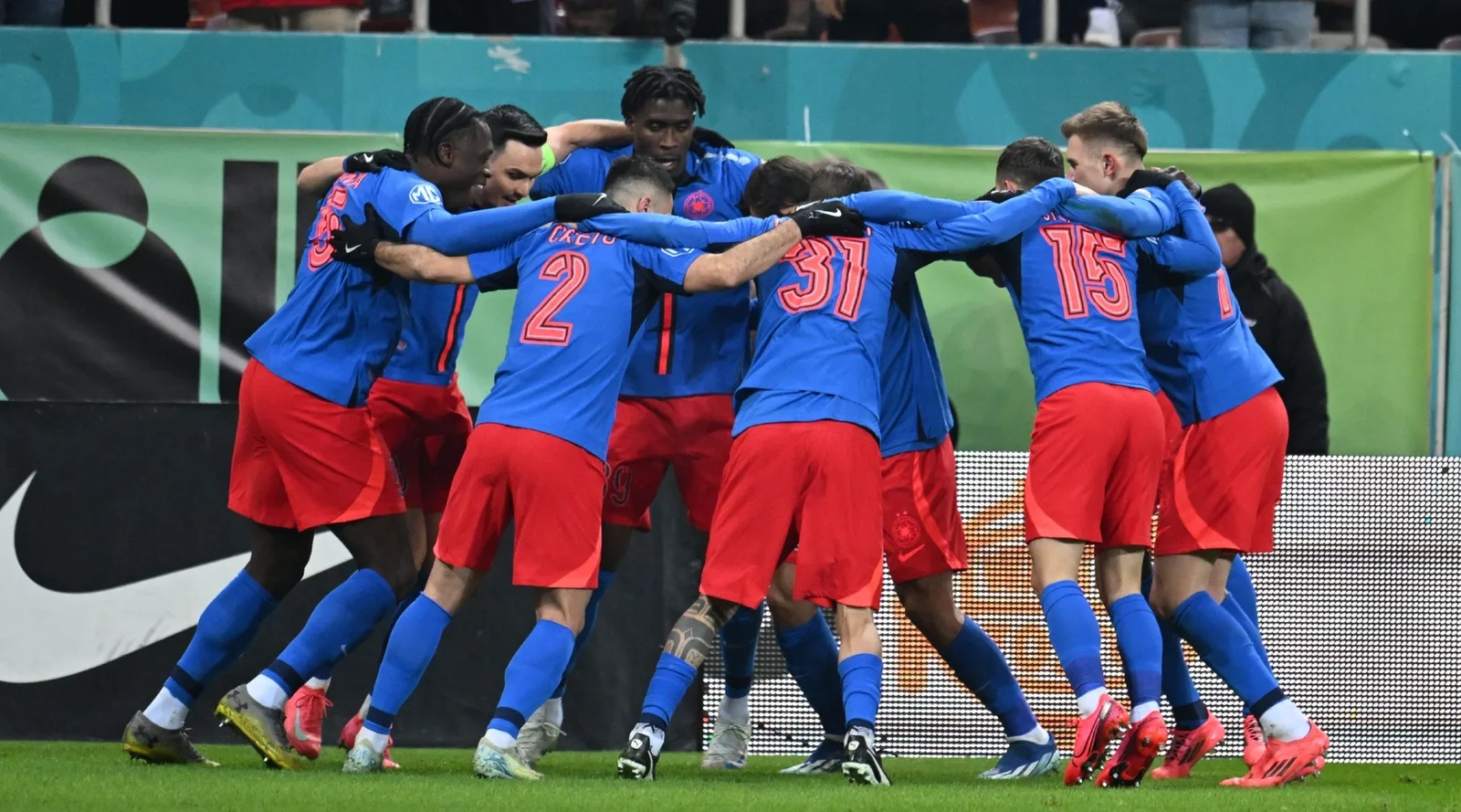 Le Bayern Munich vient à Bucarest pour suivre le joueur de 21 ans dans FCSB