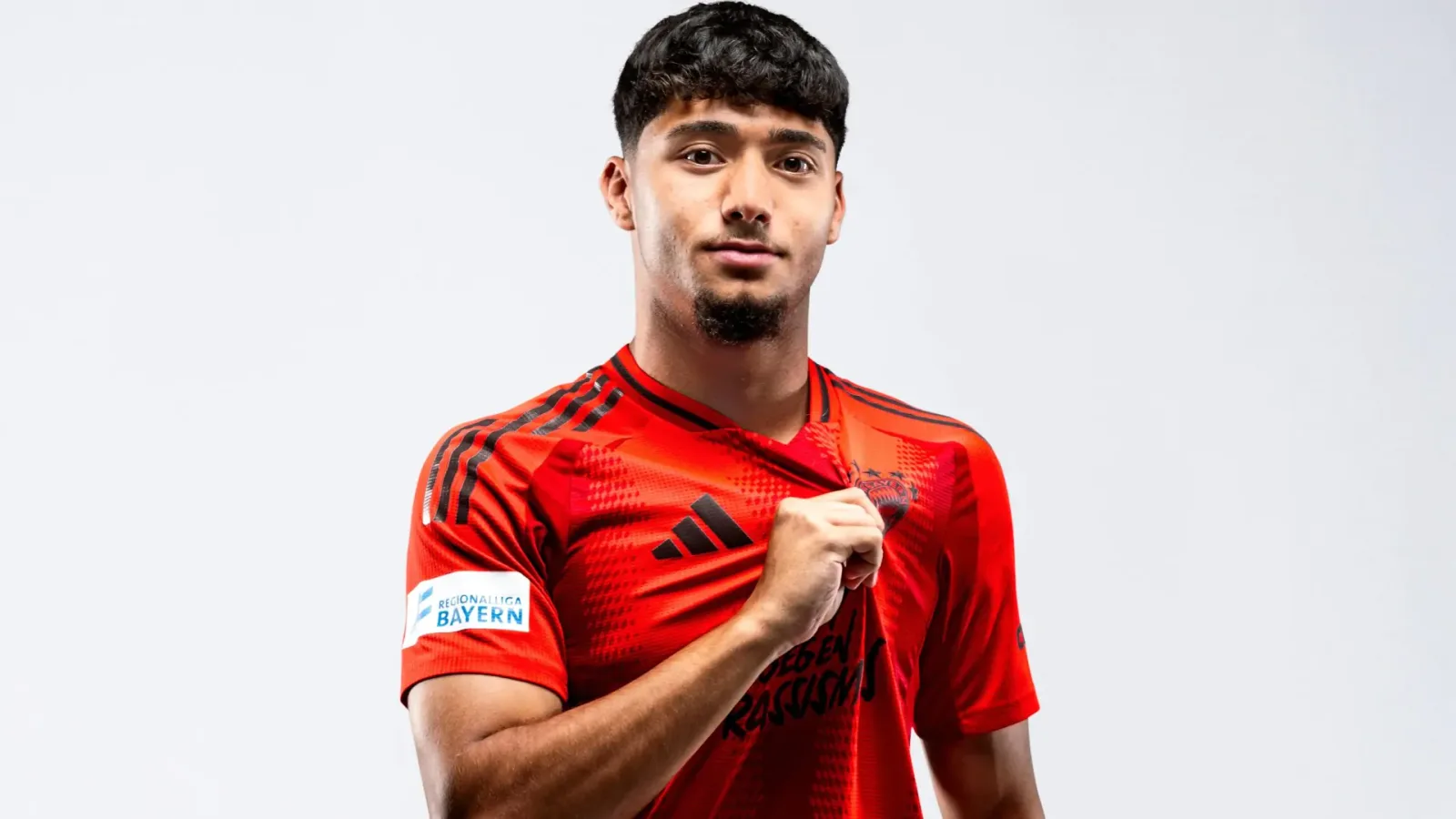 Le Bayern Munich Wonderkid, 20 ans, «  Offre Rangers Offre  » alors qu’il quitte les géants de Bundesliga en tant qu’agent libre