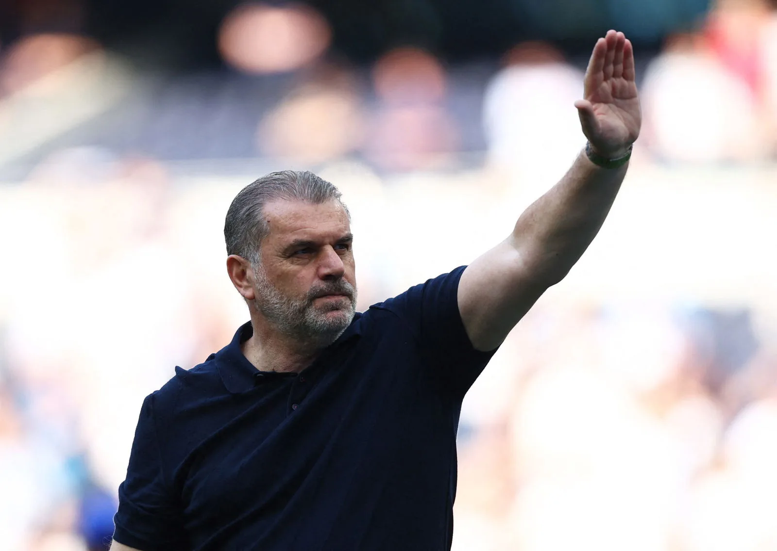 Liverpool et Spurs Scouting Bundesliga Striker | Tirer