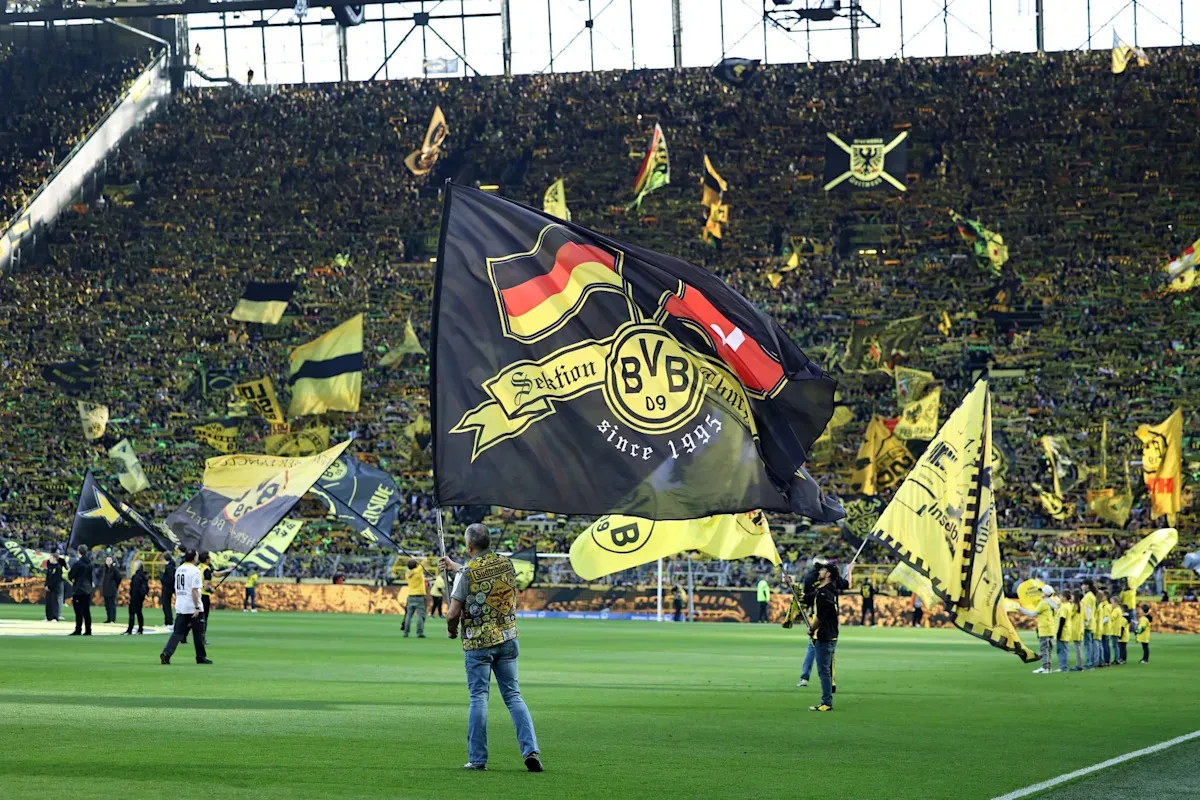 Borussia Dortmund vs Barcelone Demand Demand Plavocrochets avec 300 000 demandes pour 81 365 sièges