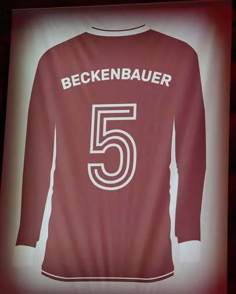 Le Bayern Munich retirera le maillot numéro 5 en hommage à Franz Beckenbauer