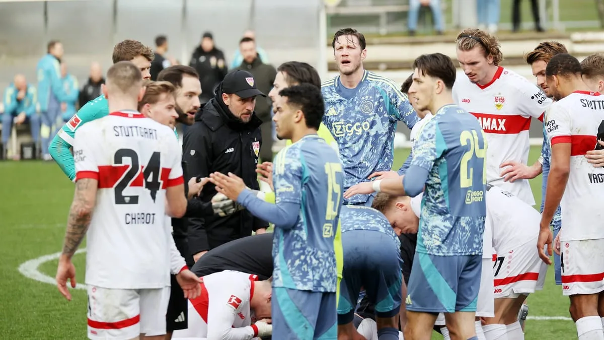 Un ancien professionnel de Bundesliga voit rouge – et continue de jouer