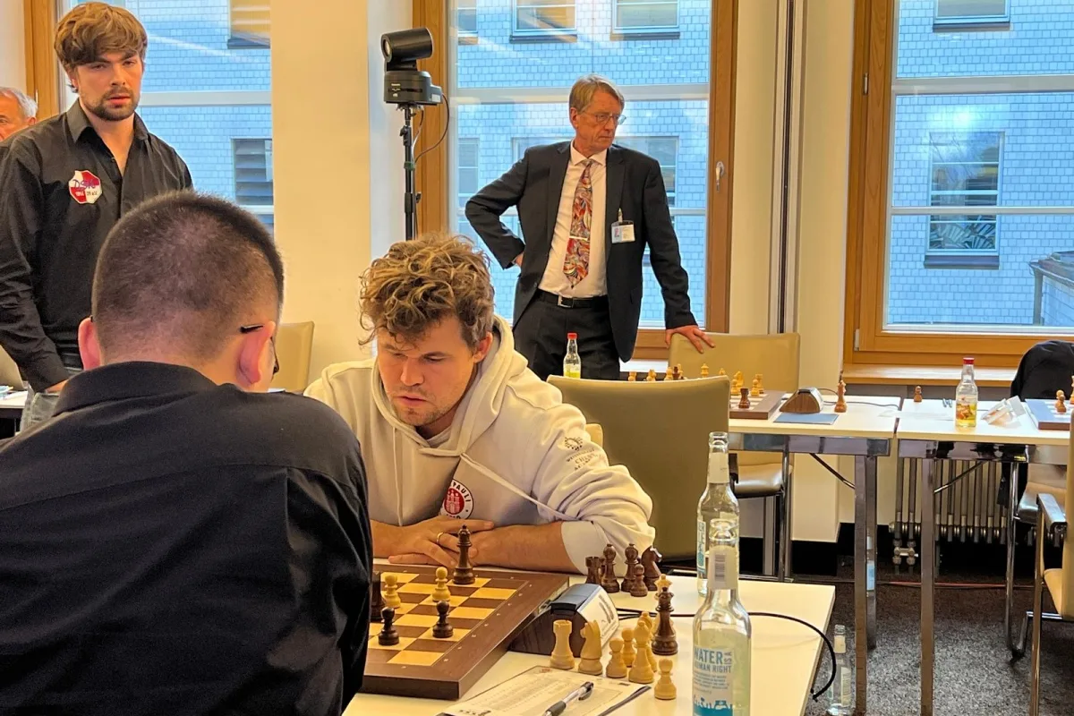 Bundesliga : Carlsen marque 1½/2 pour St. Pauli, Düsseldorfer et Baden-Baden partagent la tête