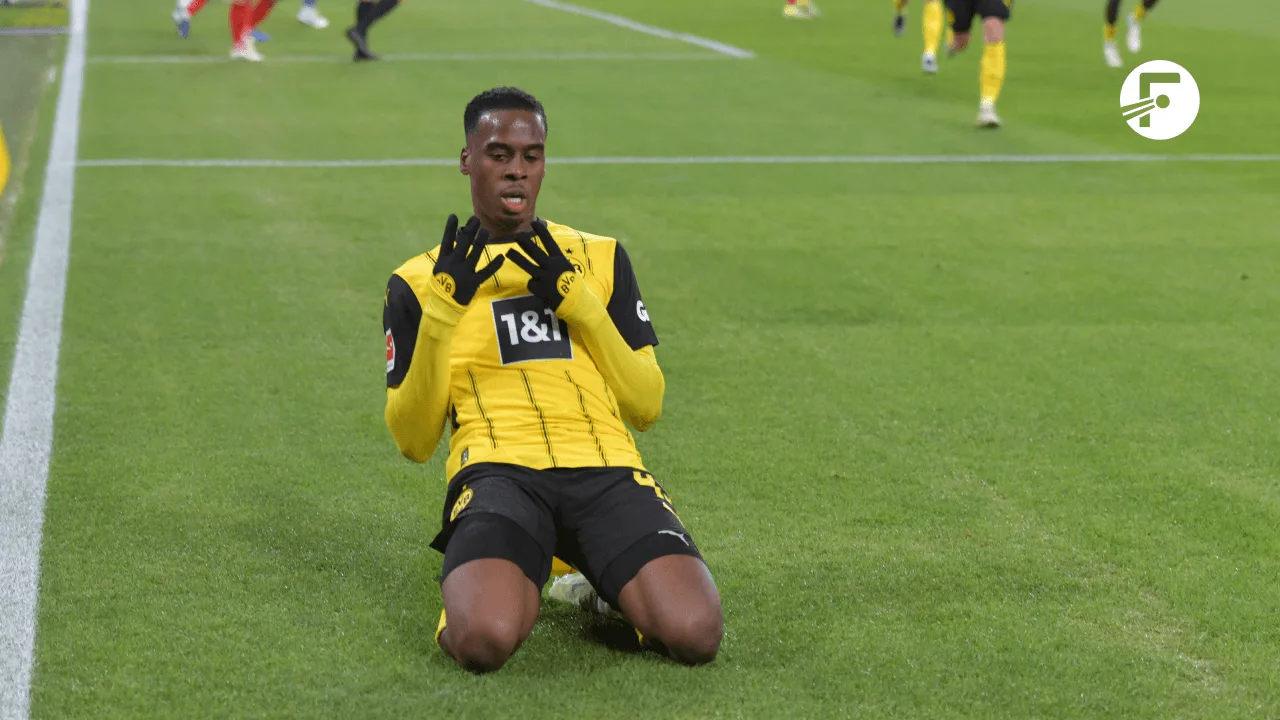 Jamie Gittens, l’ailier anglais volant du Borussia Dortmund