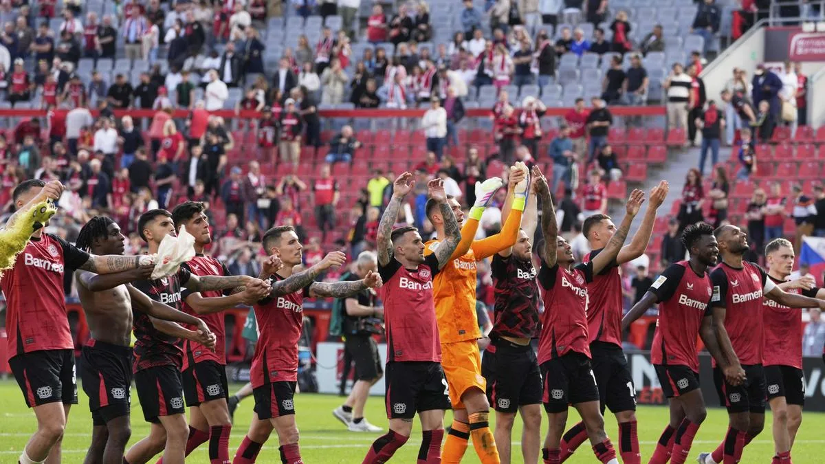 Bundesliga 2024-25: Leverkusen bat Augsburg pour reporter les célébrations du titre du Bayern; Dortmund bat Hoffenheim