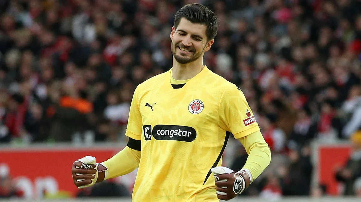 Nikola Vasilj: Qui est le gardien de but de Saint-Pauli et de Bosnie-Herzégovine?