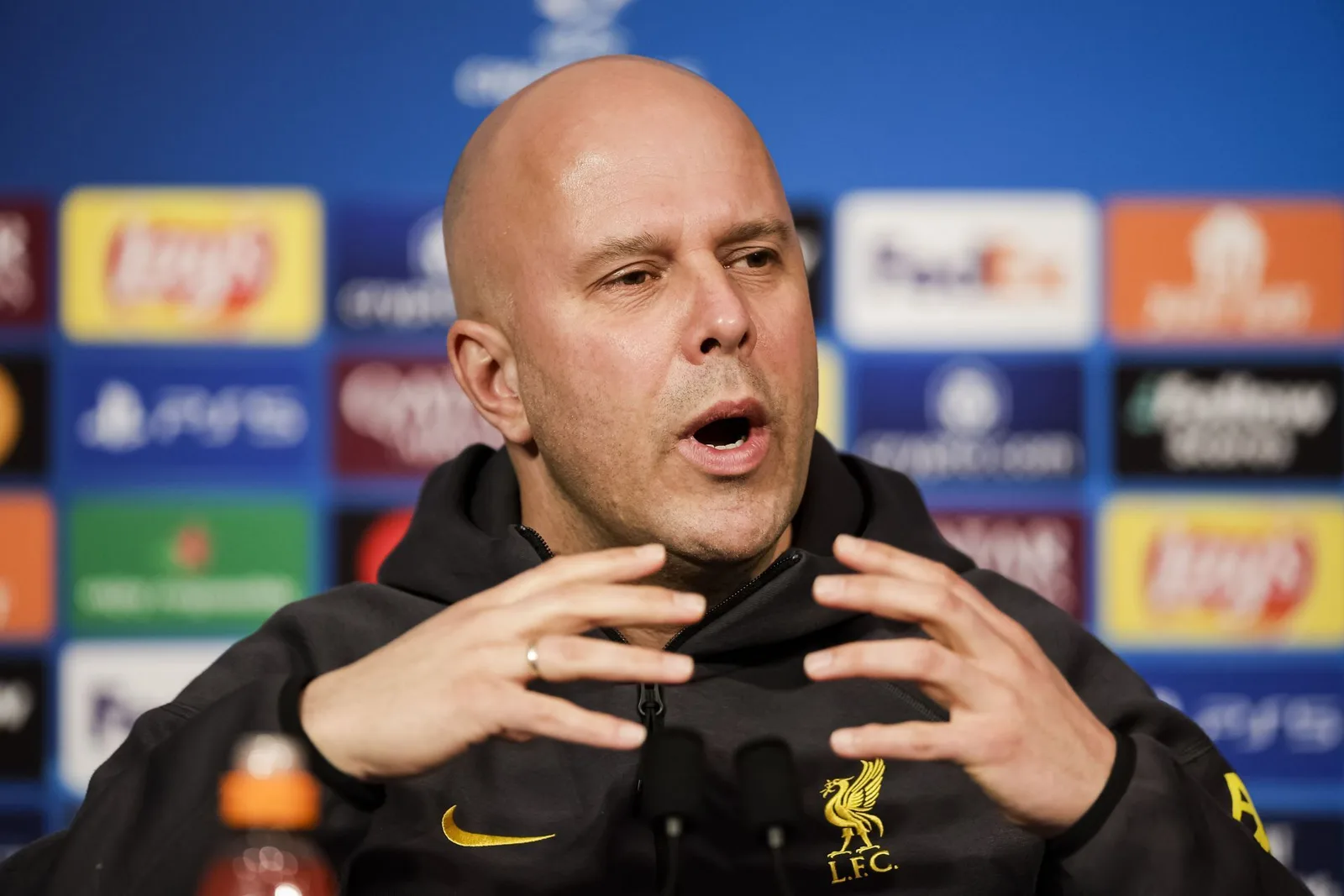 Liverpool rejoigne Chelsea dans une poursuite de 70 millions d’euros de Bundesliga Ace, 20 ans, Rapports