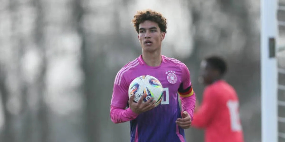 Les clubs de Bundesliga veulent Darvich, mais Hansi Flick aussi