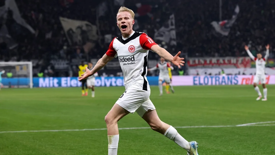 Eintracht Francfort 2-0 Borussia Dortmund : Ekitike et Hojlund ajoutent encore de la misère à Sahin