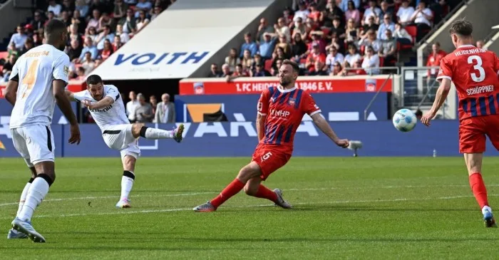 Nouvel âge | Le dernier objectif de Buendia maintient le titre de bundesliga de Leverkusen.
