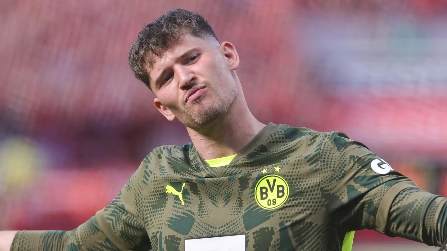 Gregor Kobel commente le Borussia Dortmund Future