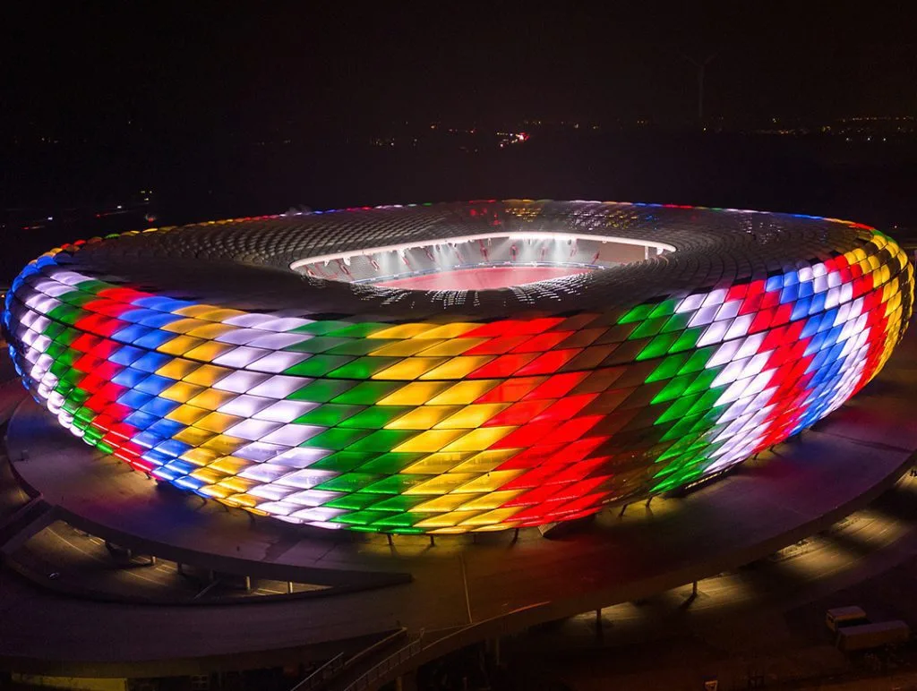 Le Bayern Munich inaugurera Franz Beckenbauer lundi devant Allianz Arena