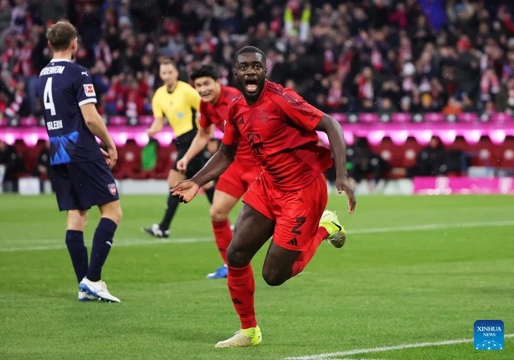 Temps forts du match de football de première division allemande de Bundesliga-Xinhua