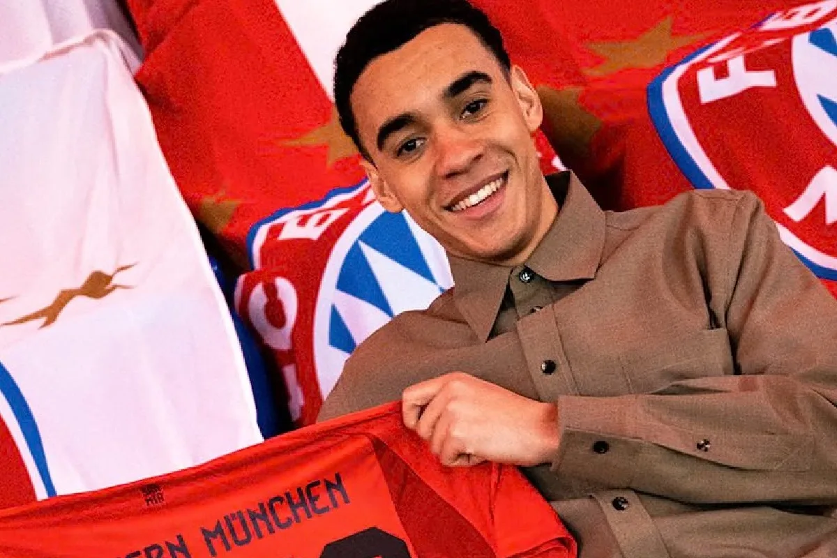Jamal Musiala, la nouvelle star du Bayern Munich, a décidé de rester longtemps au Bavarian Club, a récemment signé une prolongation de son contrat. Selon les informations, son salaire a considérablement augmenté, soulignant ainsi la valeur ajoutée à l’équipe. Le jeune milieu de terrain reflète l’ambition et le talent nécessaire pour exceller au plus haut niveau, et les fans attendent avec impatience ses développements la saison prochaine. Cette décision marque un nouveau départ prometteur pour sa carrière dans le football d’élite.