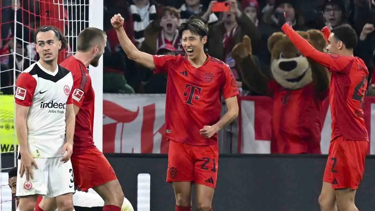 Bundesliga Roundup: le Bayern bat Francfort, reste à huit points de Leverkusen