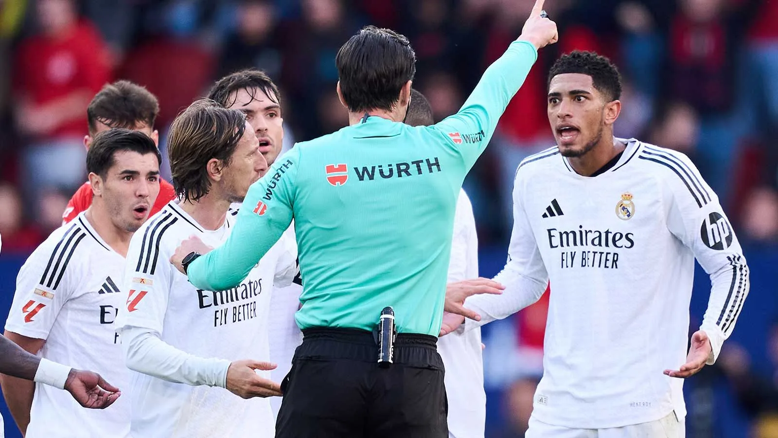 Bientôt dans la Bundesliga? Le Real Madrid envisage apparemment un changement de ligue en Schiri-Zoff